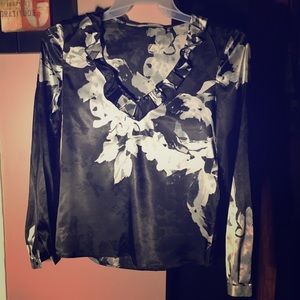 Tahari floral long sleeve shirt